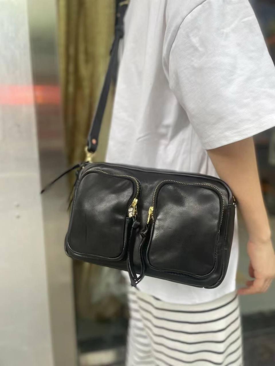 ტყავის ჩანთები