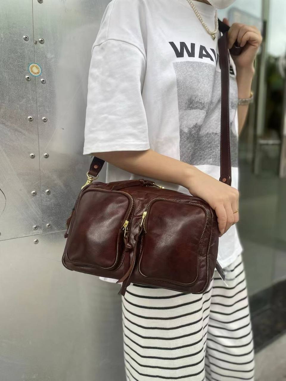 ტყავის ჩანთები