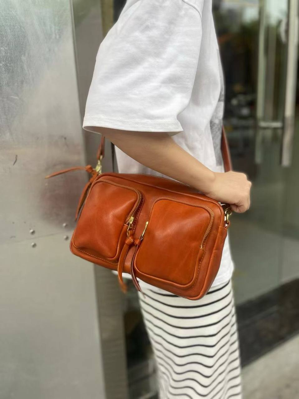 ტყავის ჩანთები