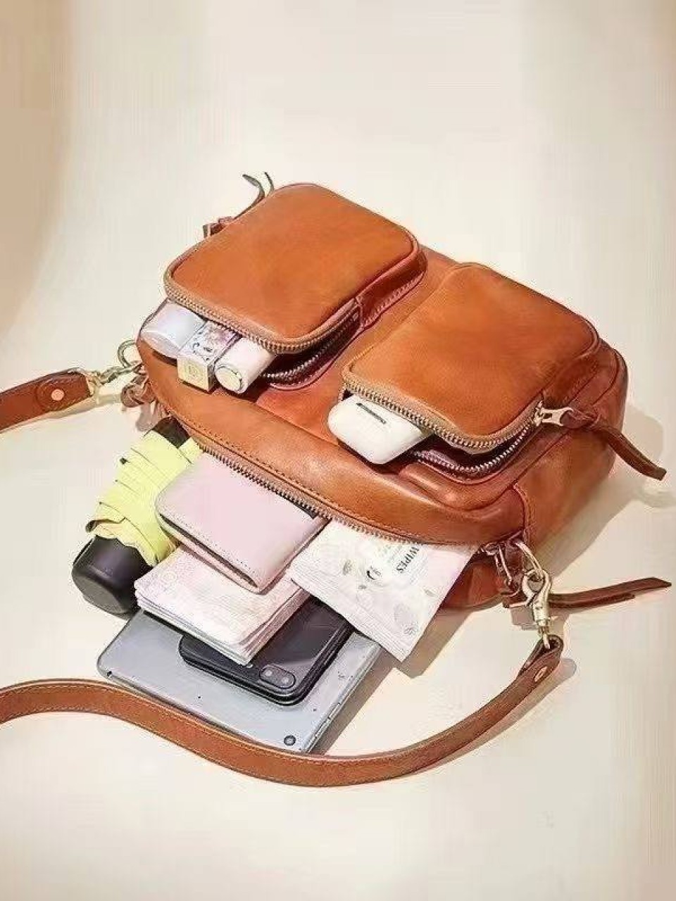 ტყავის ჩანთები