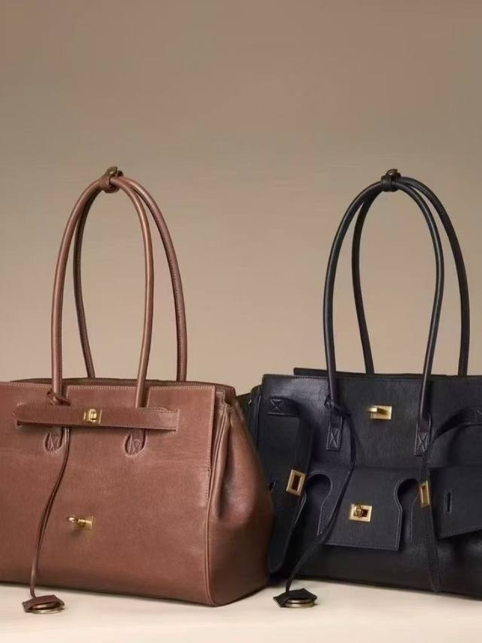 ტყავის ჩანთები