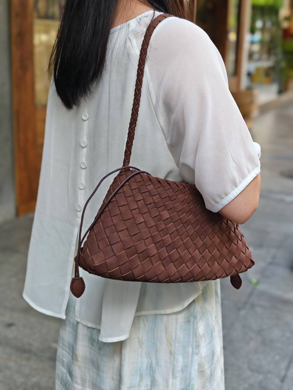 ტყავის ჩანთები