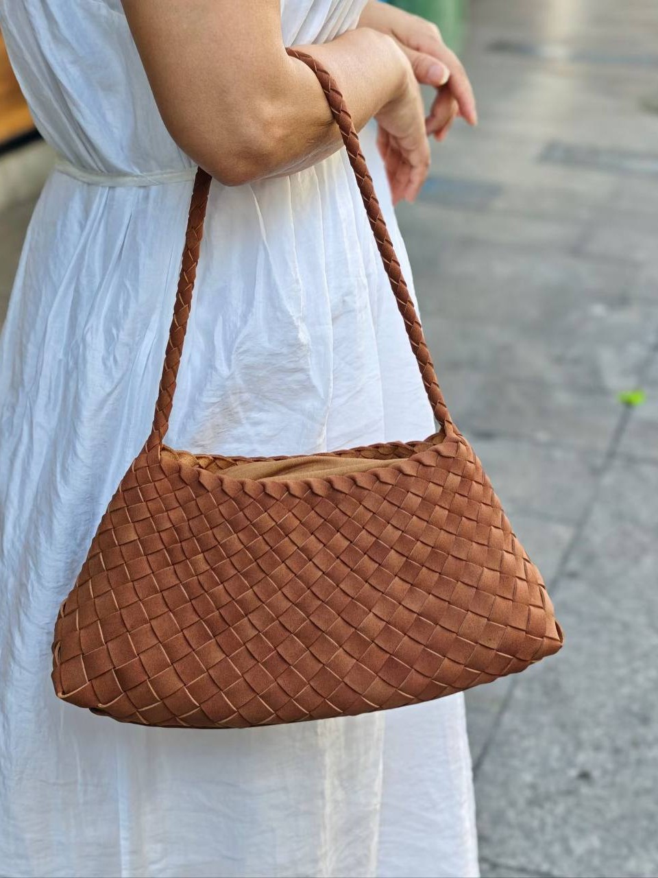 ტყავის ჩანთები