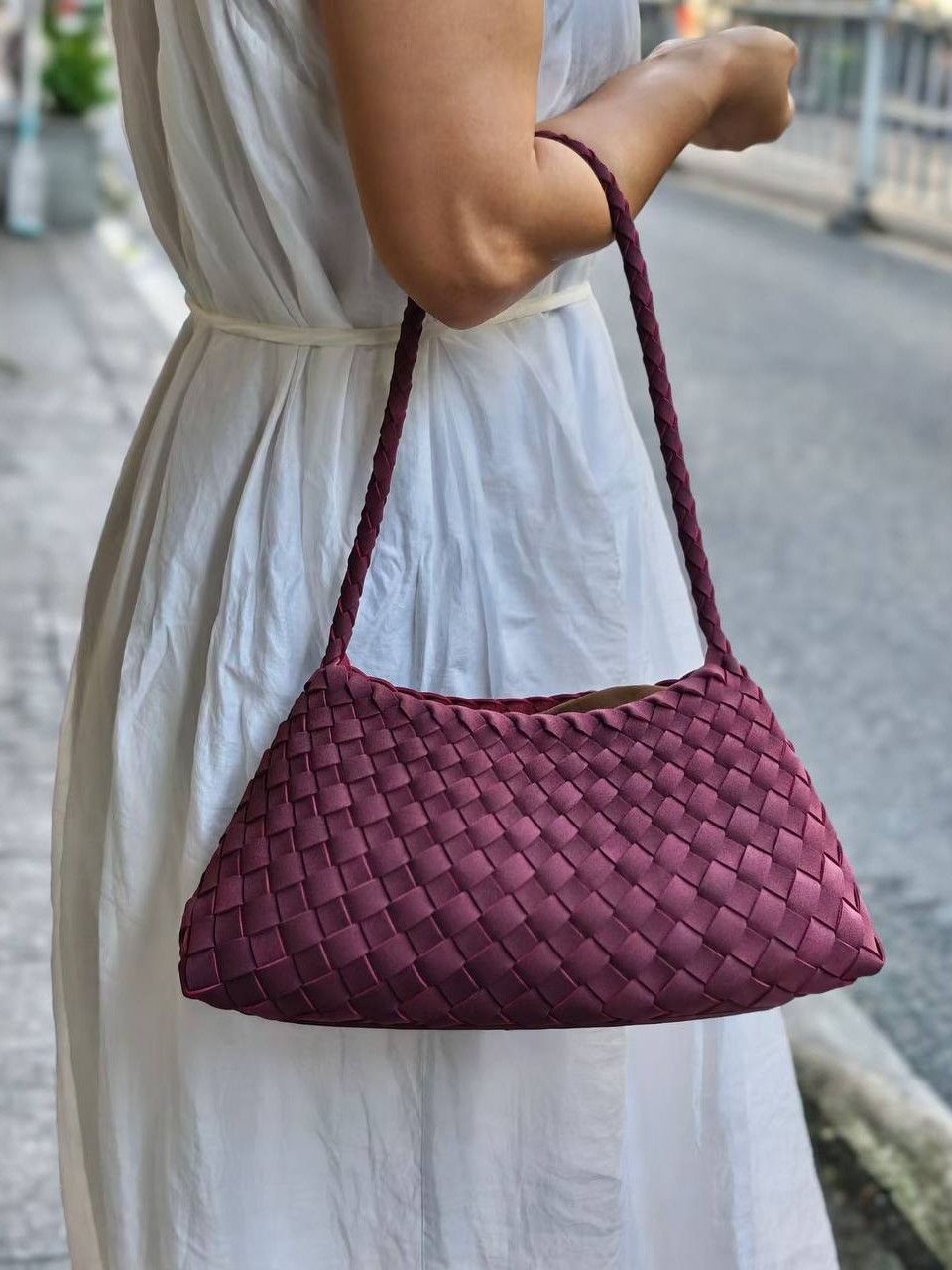 ტყავის ჩანთები