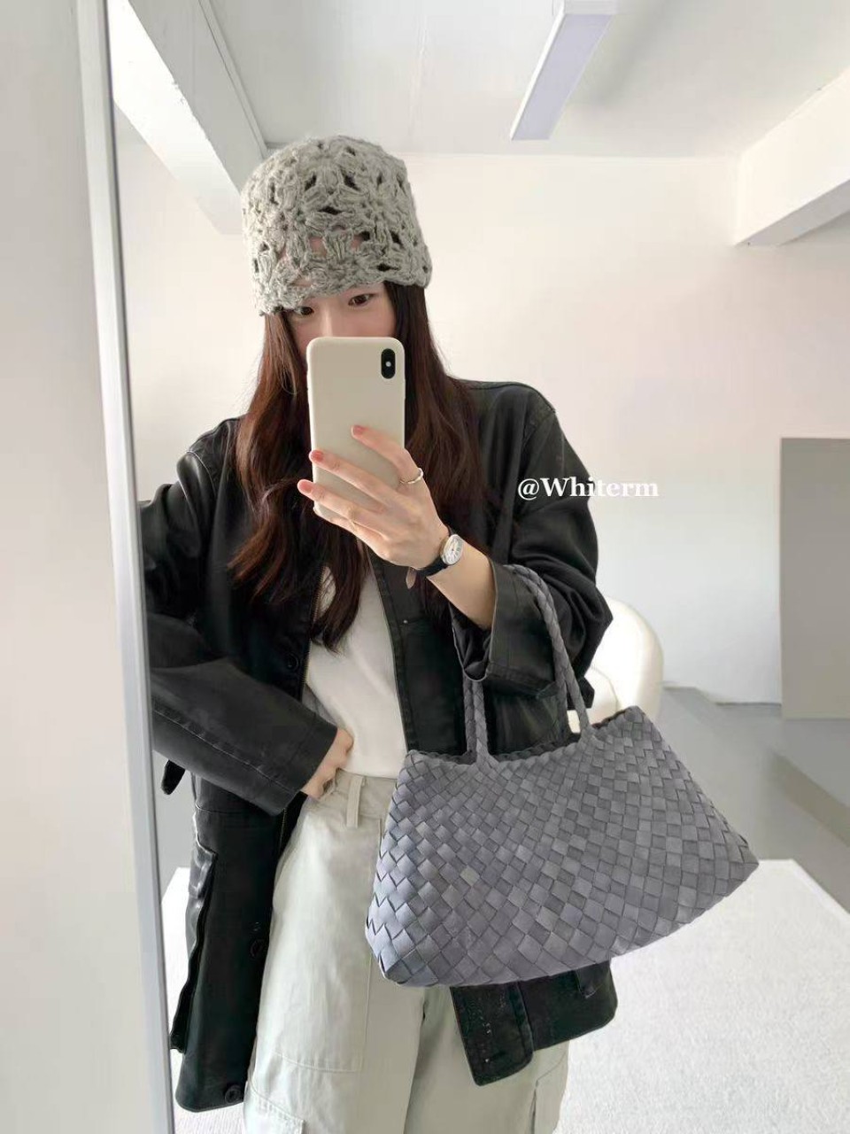 ტყავის ჩანთები