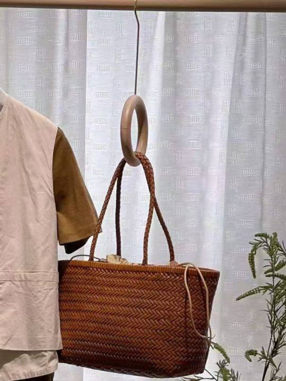 ტყავის ჩანთები