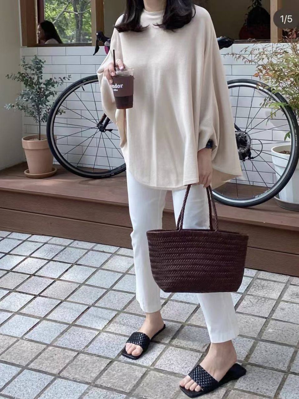 ტყავის ჩანთები