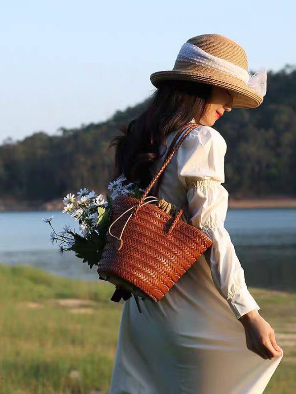 ტყავის ჩანთები