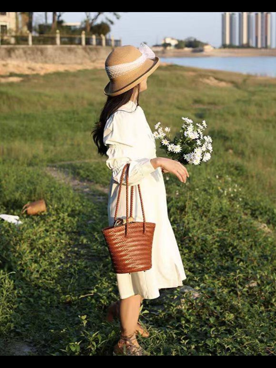 ტყავის ჩანთები