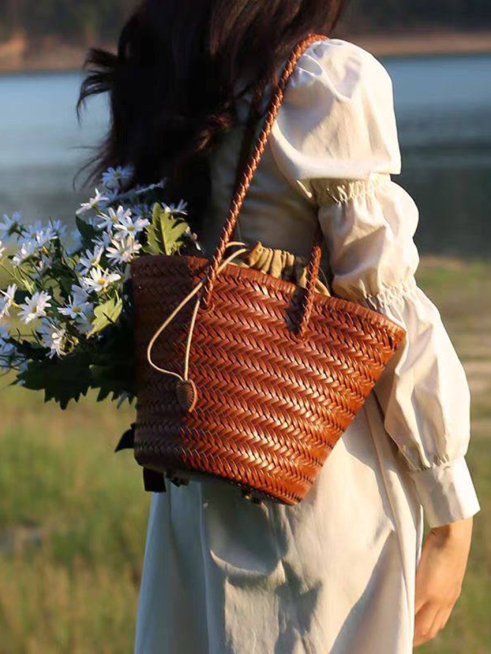 ტყავის ჩანთები