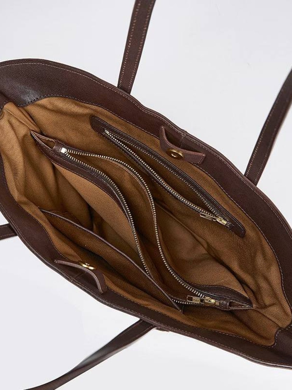 ტყავის ჩანთები