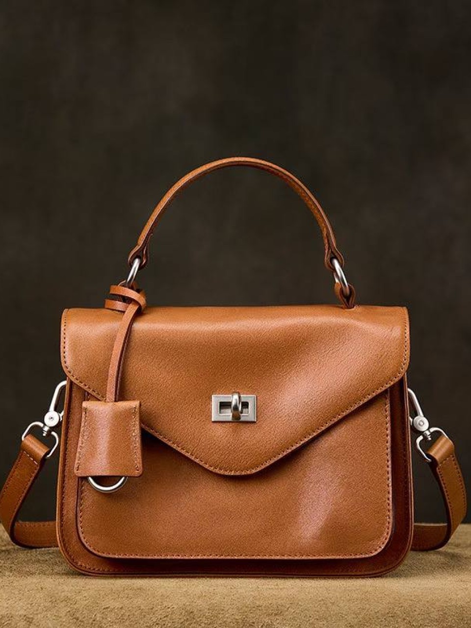 ტყავის ჩანთები