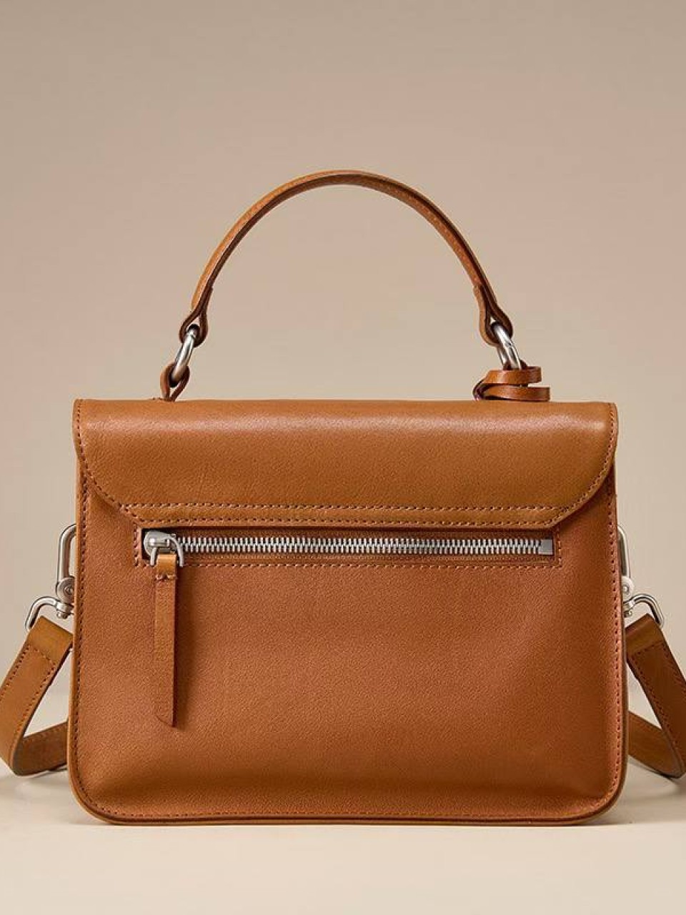 ტყავის ჩანთები