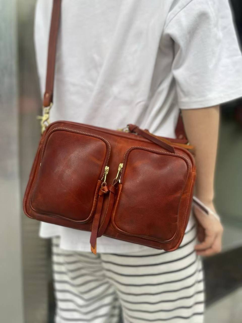 ტყავის ჩანთები