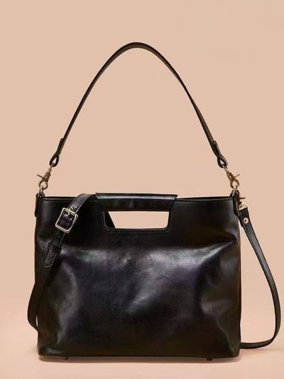 ტყავის ჩანთები