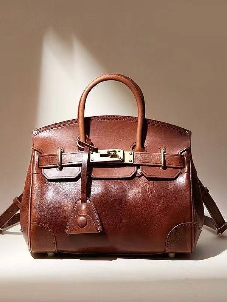 ტყავის ჩანთები