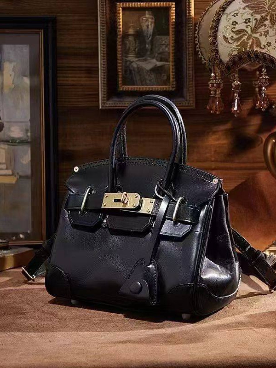 ტყავის ჩანთები