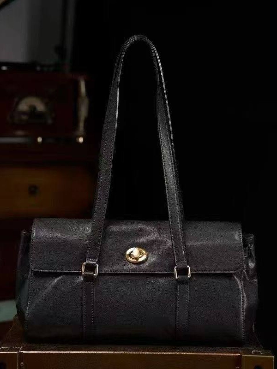 ტყავის ჩანთები