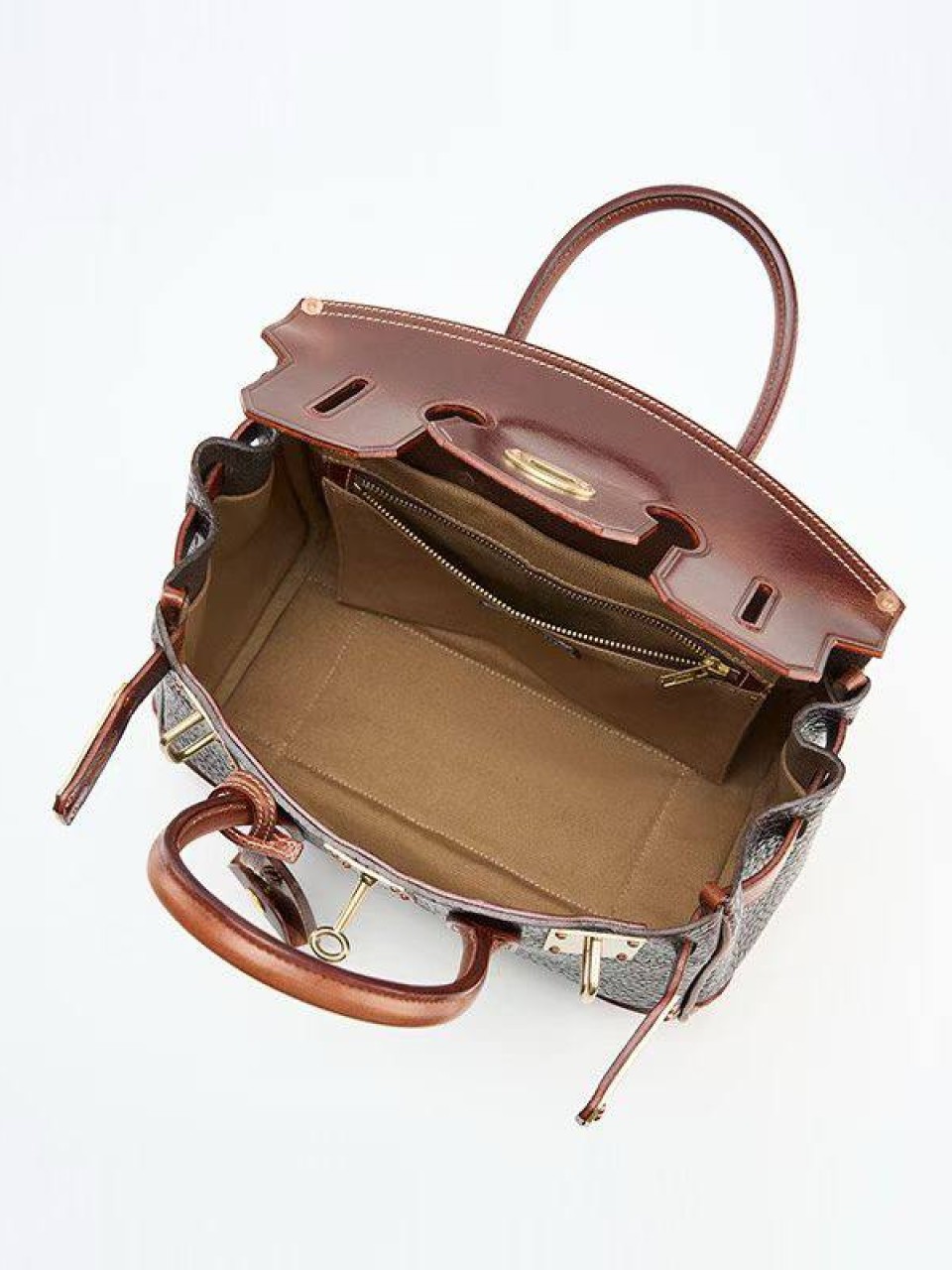 ტყავის ჩანთები