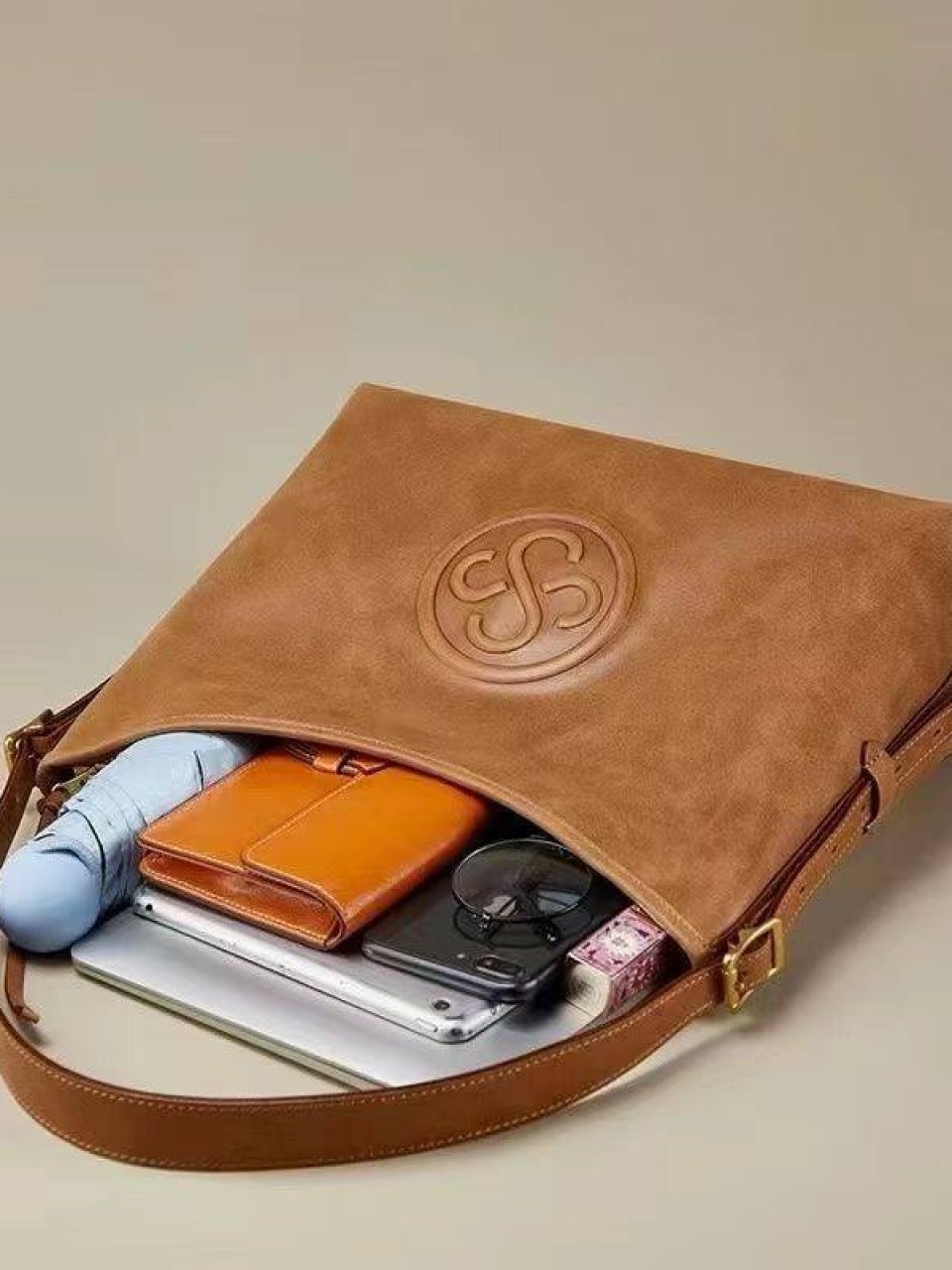 ტყავის ჩანთები