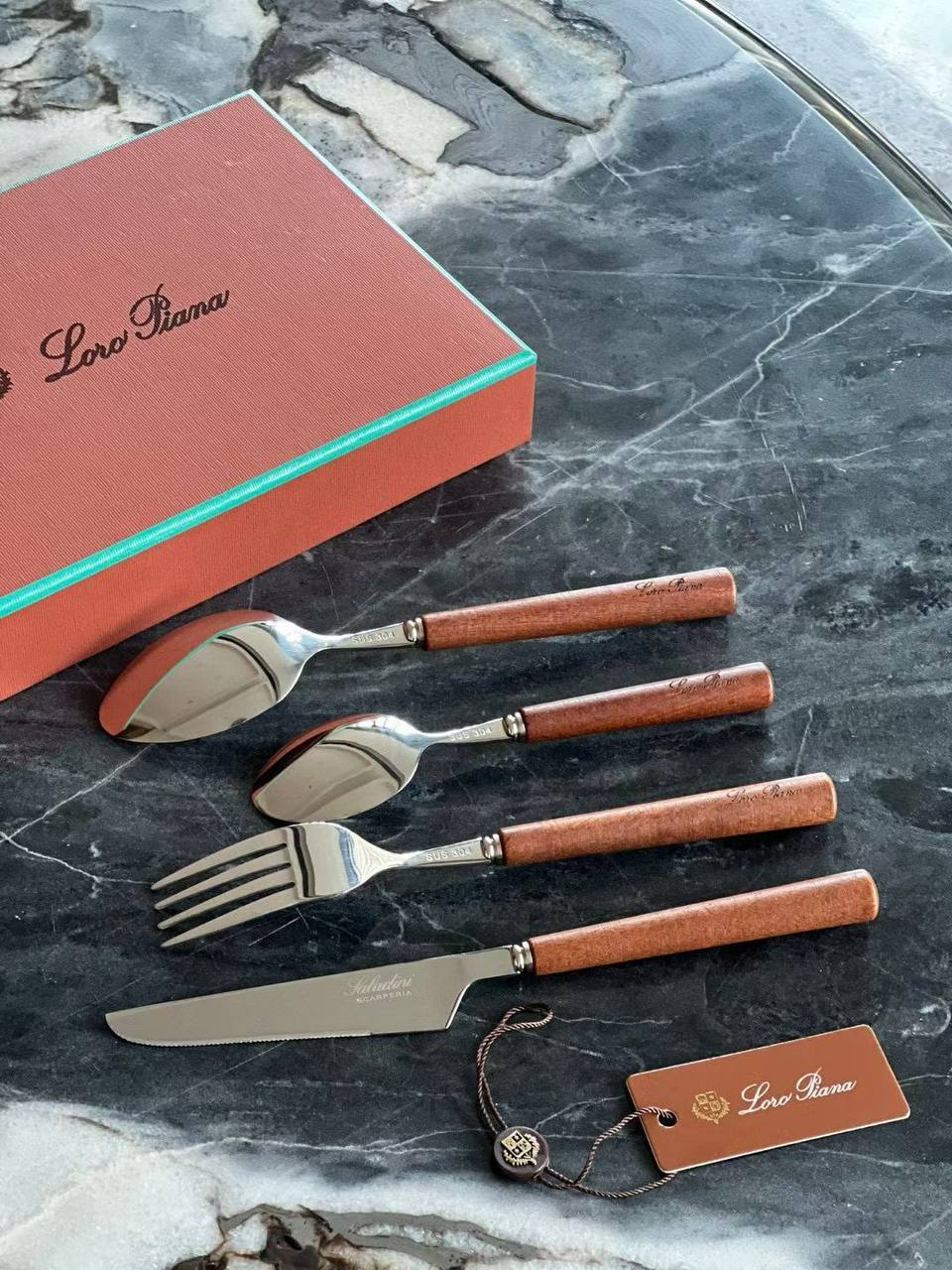 დანა ჩანგლის კომპლექტი