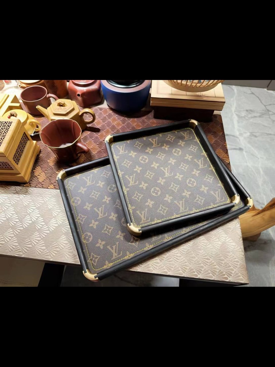 ბიჟუტერიის კონტეინერი