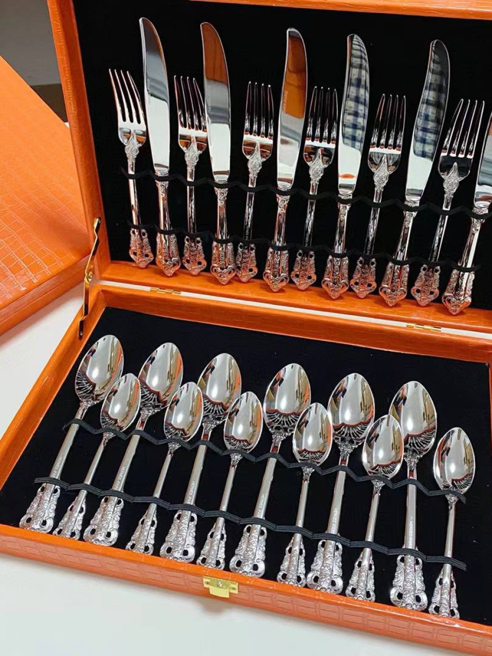 დანა ჩანგლის კოვზის კომპლექტი