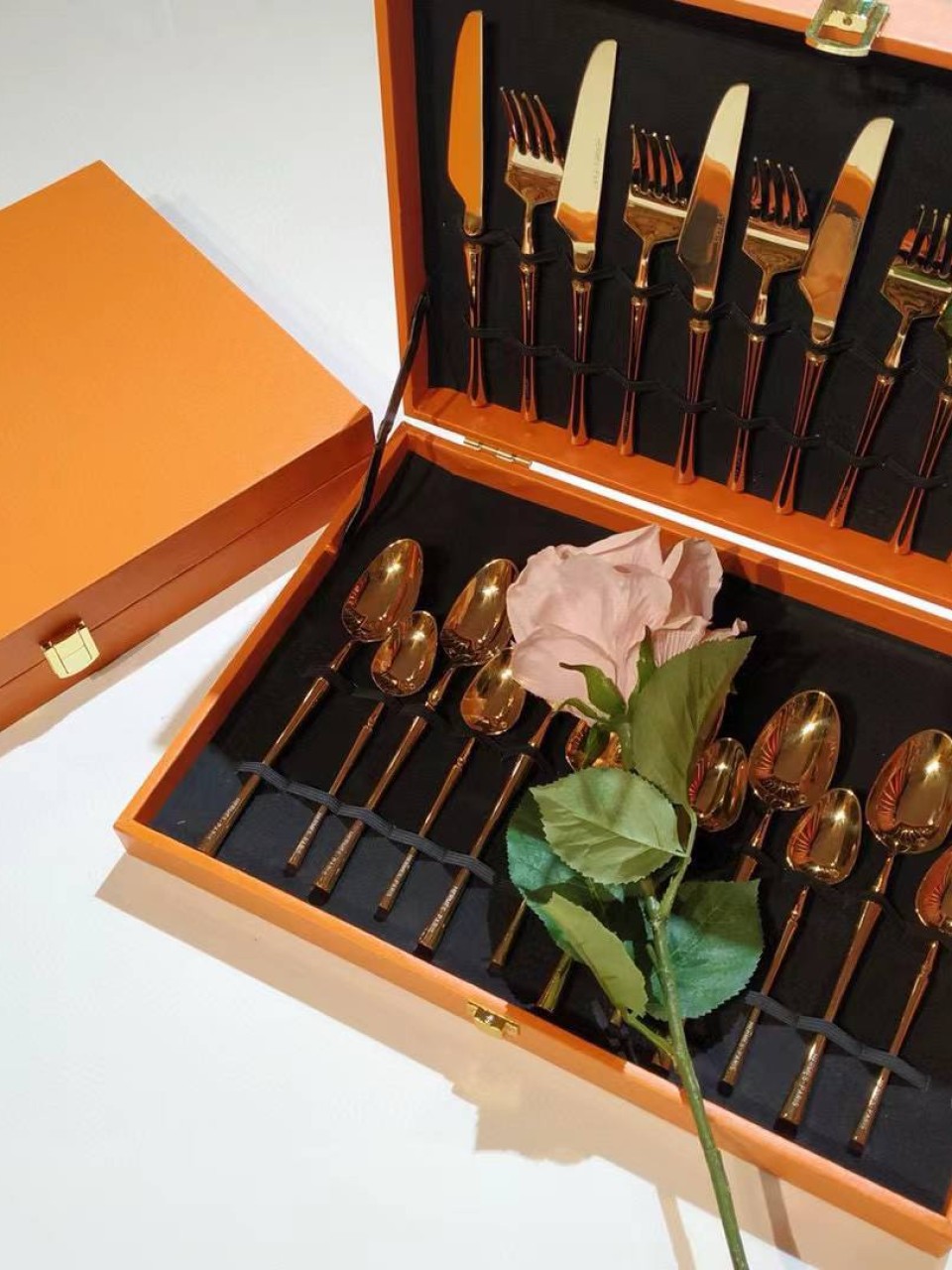 დანა ჩანგლის კოვზის კომპლექტი