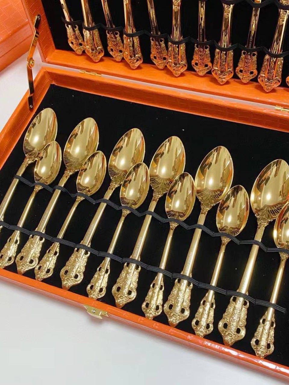 დანა ჩანგლის კოვზის კომპლექტი