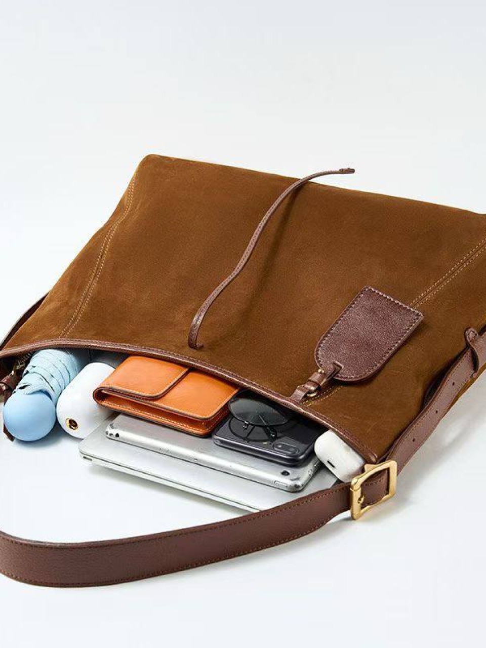 ტყავის ჩანთები