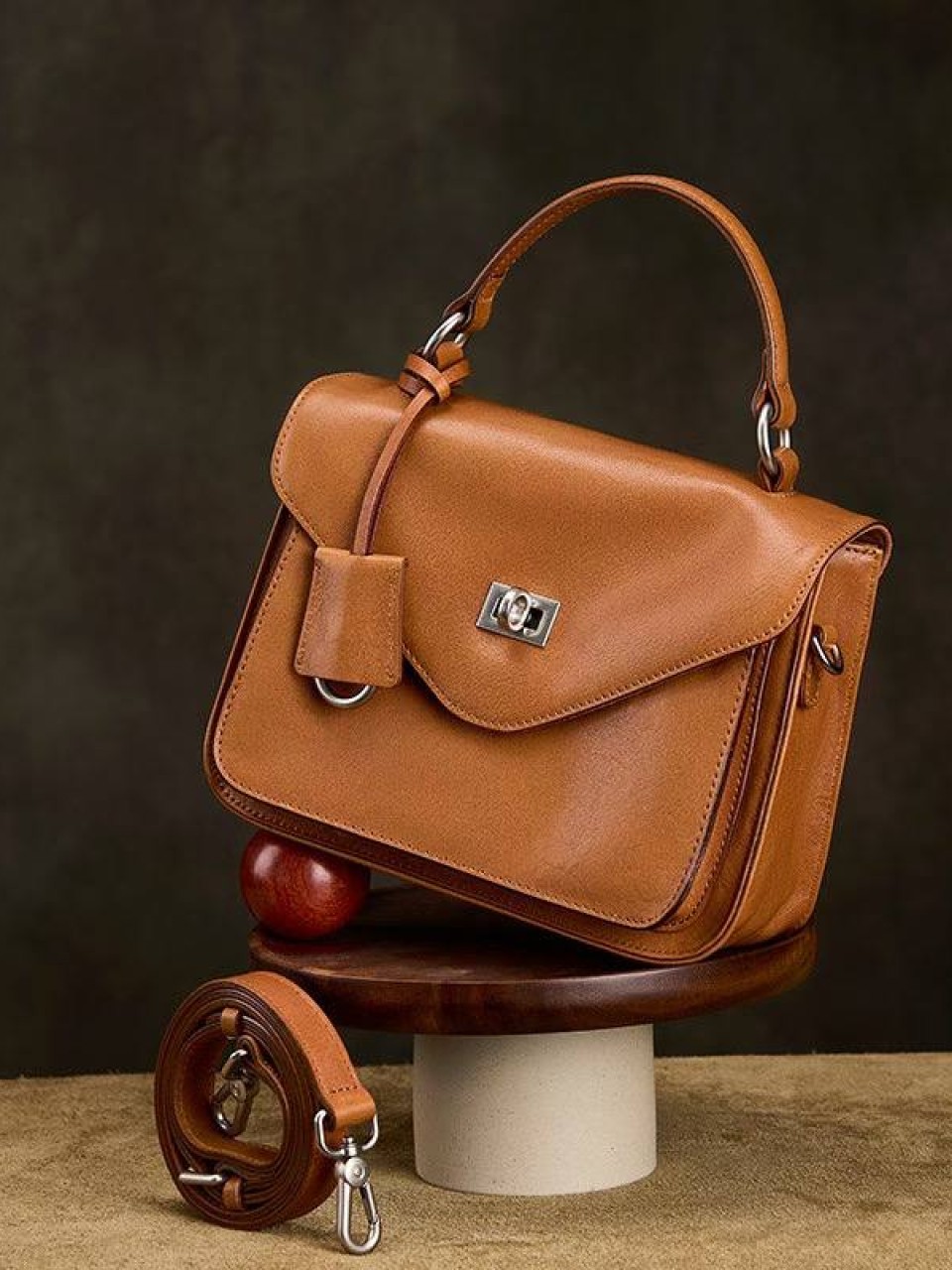 ტყავის ჩანთები