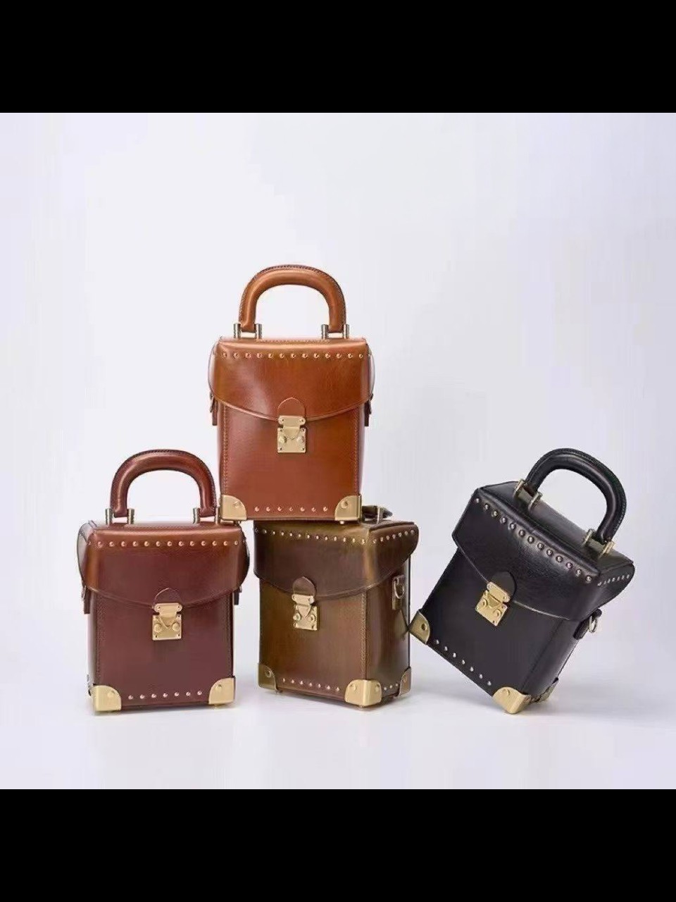 ტყავის ჩანთები